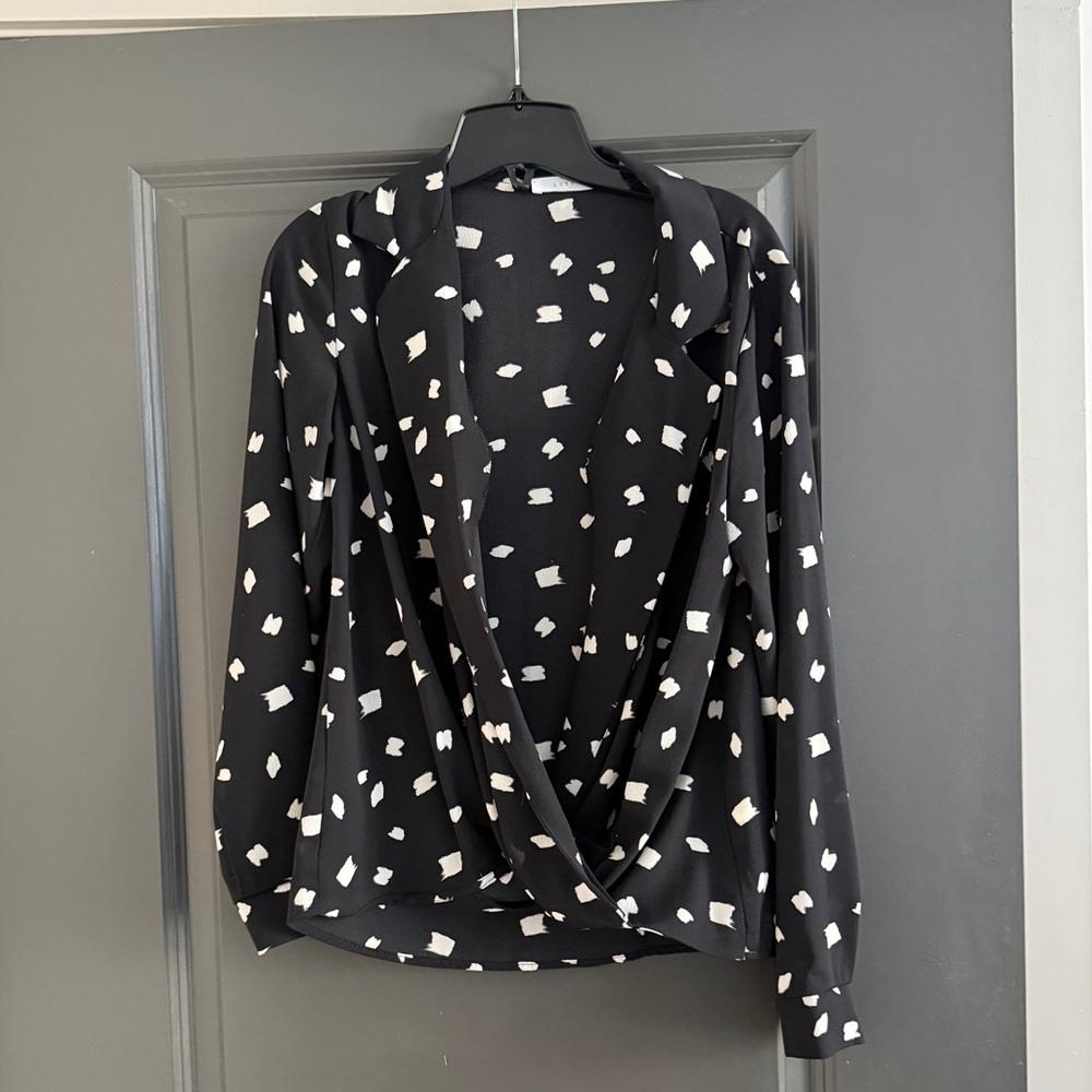 Lush Black and White Patterned Blouse